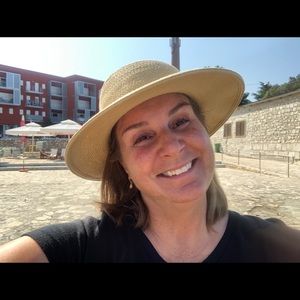 Meet your Posher, Anne